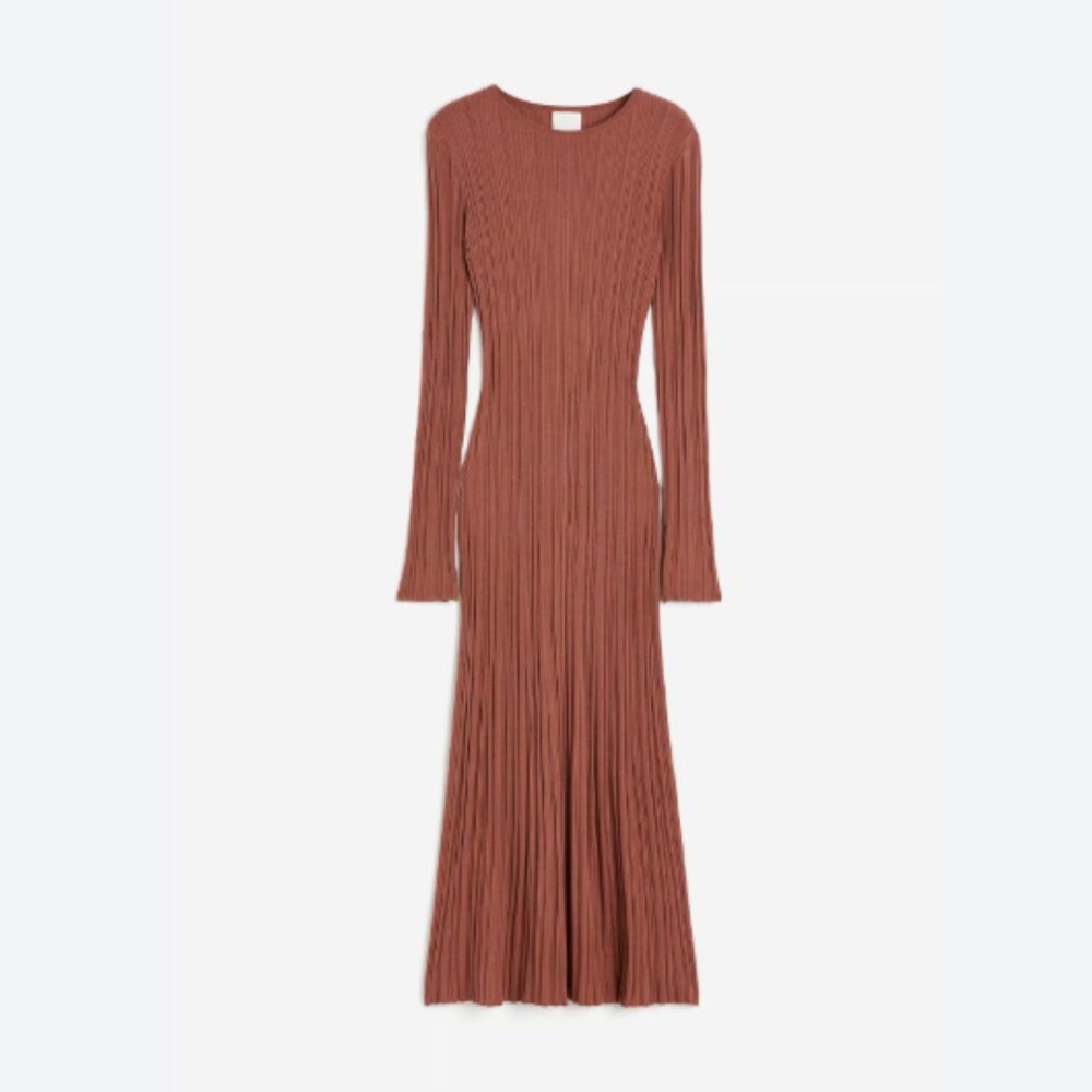 Women H&M Crew Neck Ribbed Knit Fit and Flare Maxi Dress in Brown Size Medium
